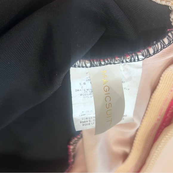 MAGICSUIT Swimsuit. Size 8. Pink and Black - Picture 5 of 6